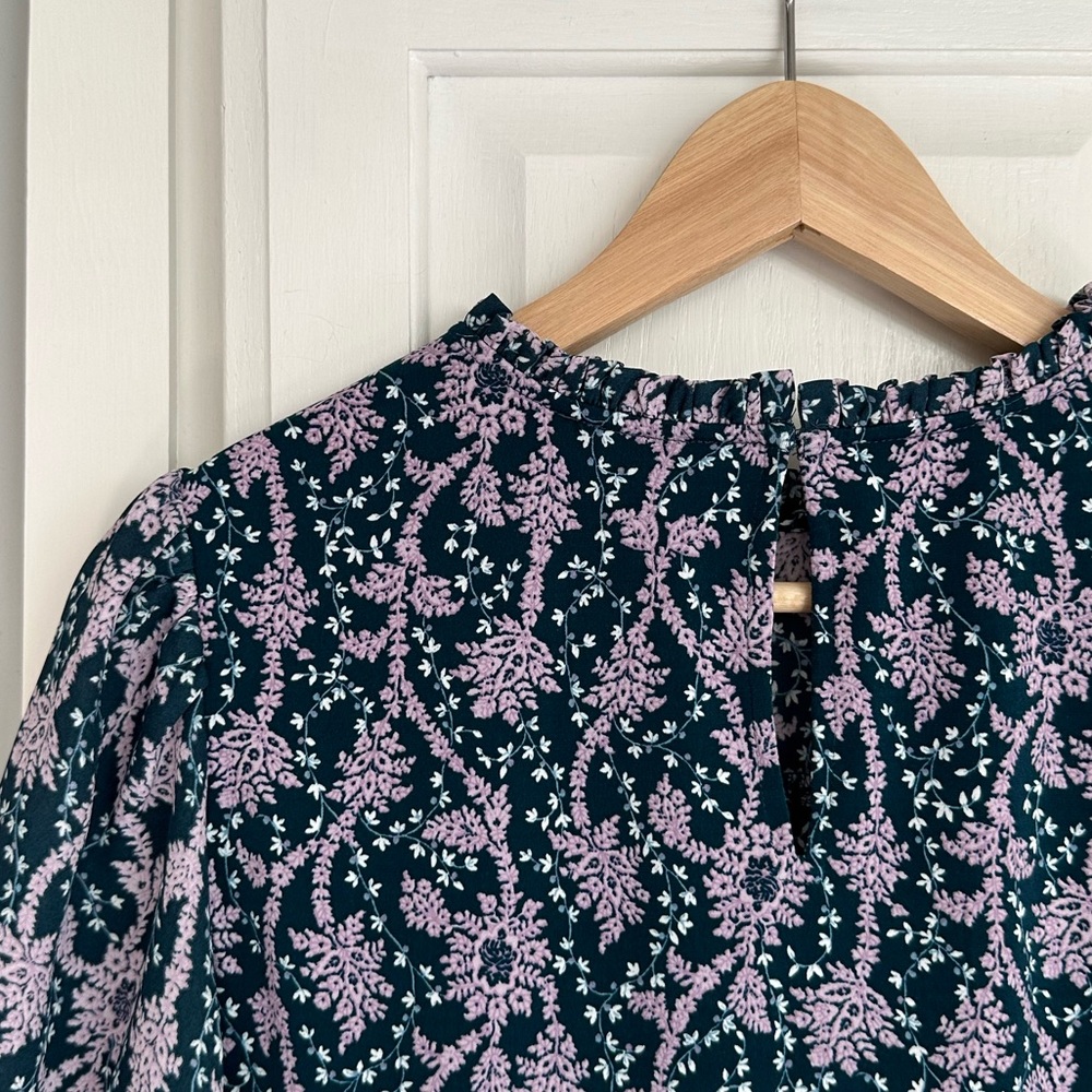 Ann Taylor || Floral Print Blouse - Picture 9 of 10